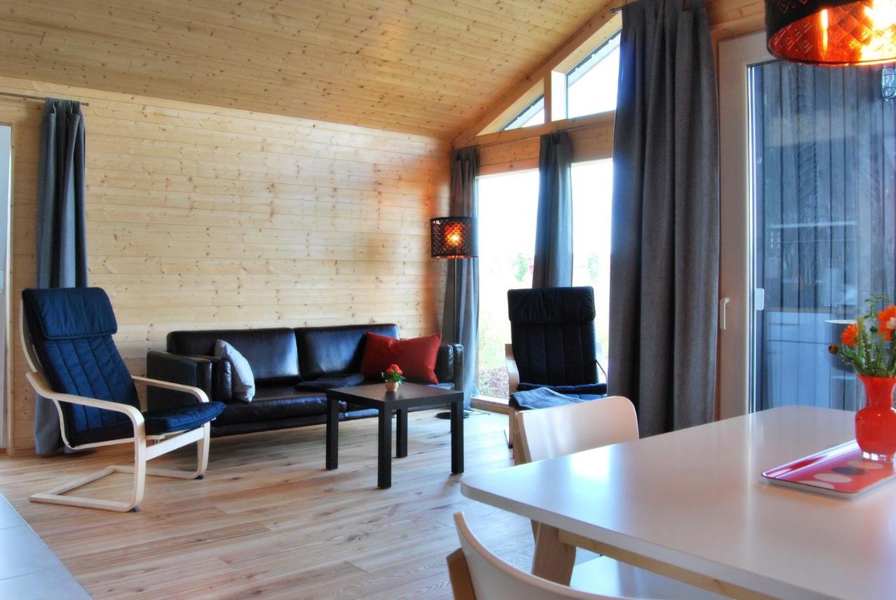 Schwarzes Holzferienhaus Mit Sauna -- Feldrain -- An Der Ostsee, Zierow Bei Wismar, 4-6 Personen Exteriör bild