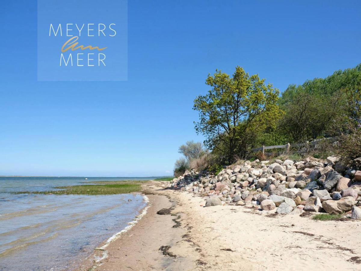 Schwarzes Holzferienhaus Mit Sauna -- Feldrain -- An Der Ostsee, Zierow Bei Wismar, 4-6 Personen Exteriör bild
