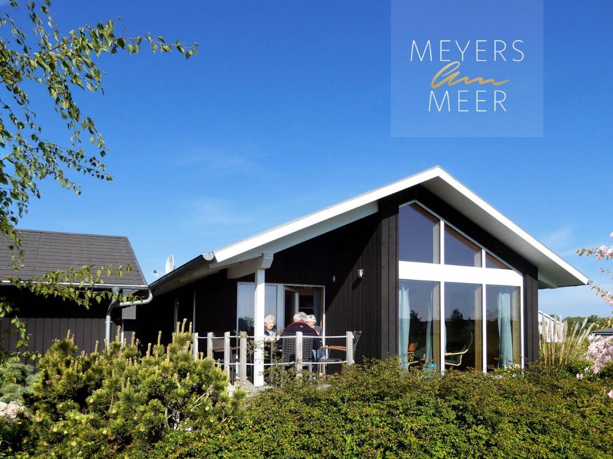 Schwarzes Holzferienhaus Mit Sauna -- Feldrain -- An Der Ostsee, Zierow Bei Wismar, 4-6 Personen Exteriör bild